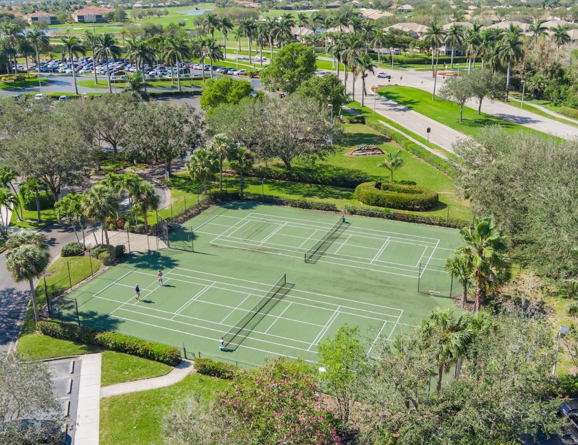 Lely Greenlinks Top Floor - On Golf Course, Minutes From Beaches, Downtown! North North Naples 外观 照片